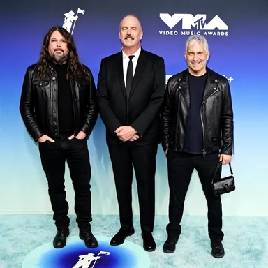 Рок-дайджест: Deep Purple в Софии, триумф Nirvana на VMA и сингл The Last Internationale