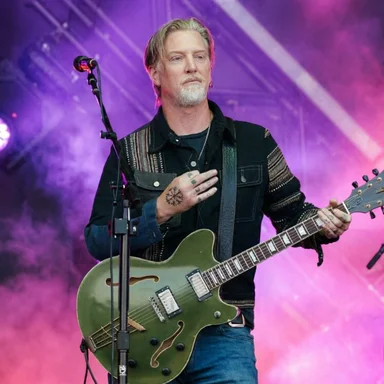 Рок-дайджест: Queens Of The Stone Age, Kasabian, Anthrax и Том Морелло