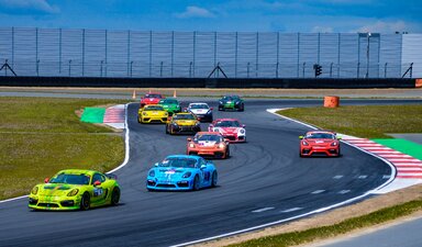 Старт сезона главной супергонки: СБЕР Первый GT Cup. Гран-При Москвы на «Moscow